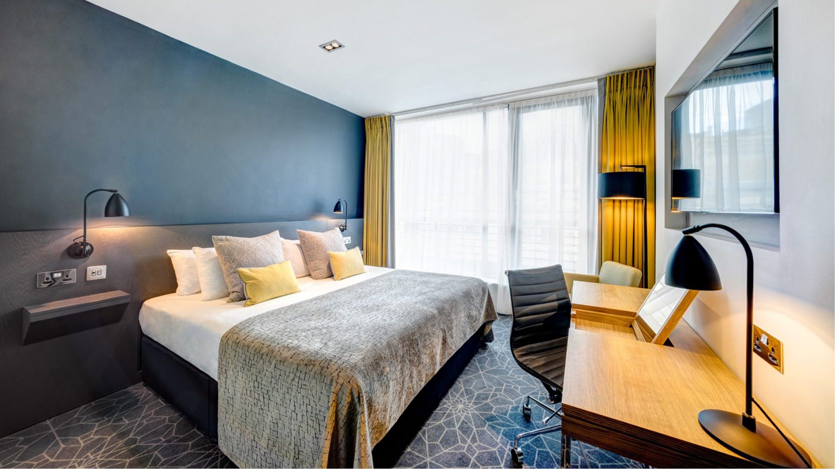 Sovrum p 4-stjrniga Apex hotel i centrala Bath.